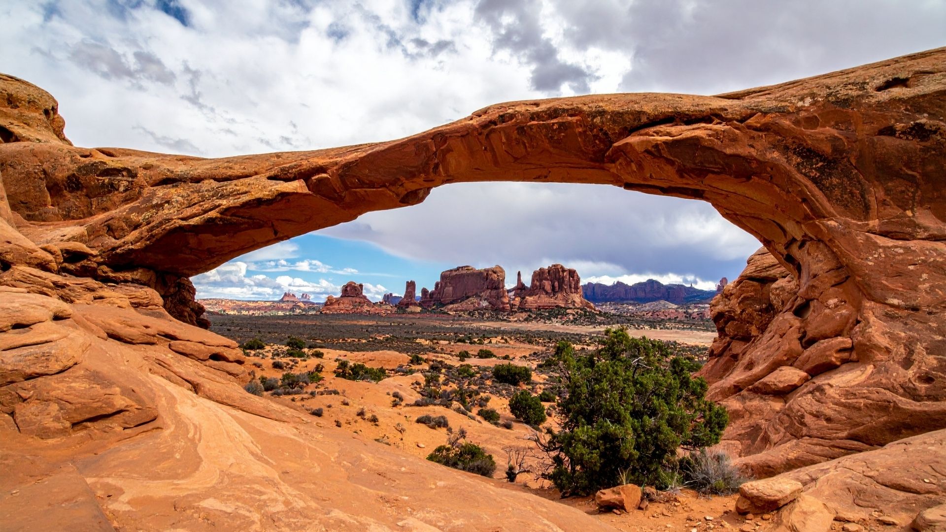 Canyonlands Basecamp travel and dining lifestyle